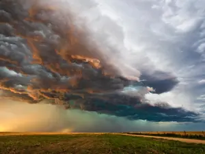 What's A Storm Cloud's Favorite Garth Brooks Song?
